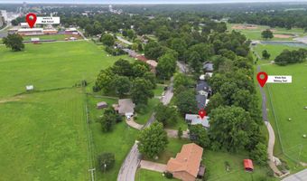 912 W Pleasant St, Aurora, MO 65605