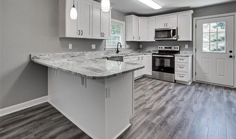 604 Hemlock Dr, Asheboro, NC 27205