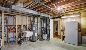 1312 Knollwood Trl, Altoona, WI 54720