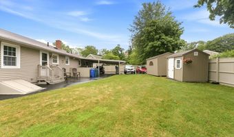 588 Newport Ave, Attleboro, MA 02703