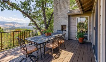 290 Skycrest Dr, Ashland, OR 97520