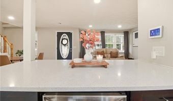 580 Old Main St, Coventry, RI 02816