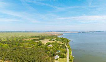 126 Narrow Shore Rd, Aydlett, NC 27916