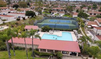 6854 Maple Leaf Dr, Carlsbad, CA 92011