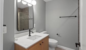 2237 Trillium Ln, Ann Arbor, MI 48104