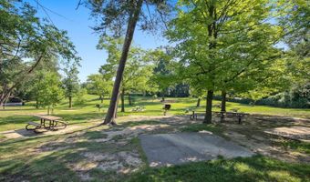4049 COLUMBIA Pike, Arlington, VA 22204