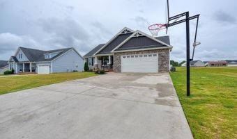 221 Little Man Dr, Boiling Springs, SC 29316