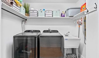 830 S Parkview Dr, Aurora, OH 44202