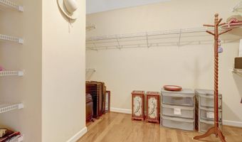 4694 HELEN WINTER Ter, Alexandria, VA 22312