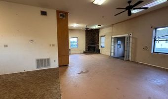 208 S White Oaks Ave, Capitan, NM 88316