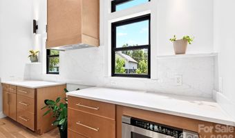 42 Busbee View Rd, Asheville, NC 28803