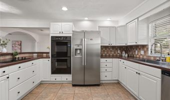 3601 NEPTUNE Dr, Orlando, FL 32804