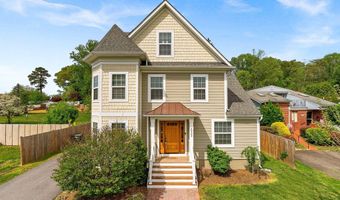 6932 ALPINE Dr, Annandale, VA 22003