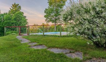 104 Juniper Ridge Rd, Brattleboro, VT 05301