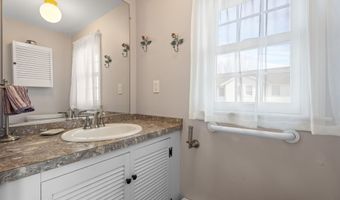 37 Seaview Ave, Branford, CT 06405