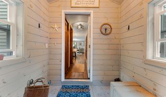 8 Locke Hill Ln, Barrington, NH 03825