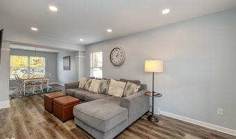 6201 Arrowhead Dr, Anderson, IN 46013