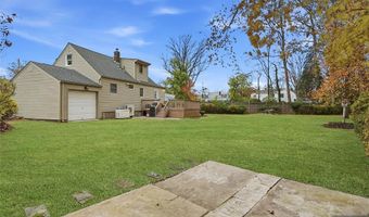 20 Dojean Ct, Bergenfield, NJ 07621