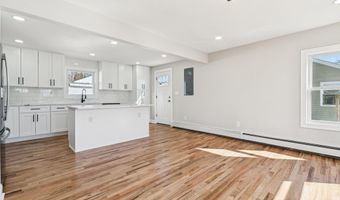 38 Somerset Rd E, Amityville, NY 11701