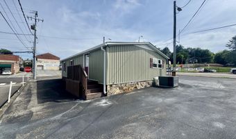 4 Green St, Athens, TN 37303