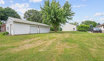 4370 NE 64th St, Altoona, IA 50009