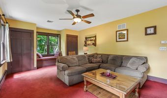 17 Ridge Rd, Danbury, CT 06810