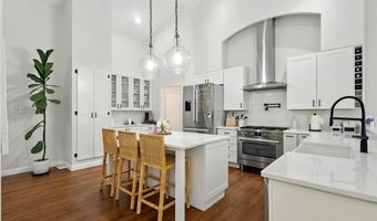730 Mark Wesley Ln, Ballwin, MO 63021