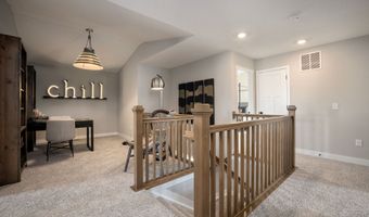 1011 Heimat Haus Dr, Grove City, OH 43123