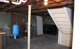 252 S Main St, Coventry, RI 02816