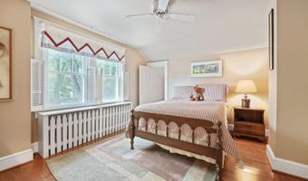 103 E MONROE Ave, Alexandria, VA 22301