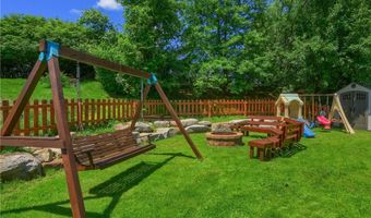 409 Shoreham Dr, Allison Park, PA 15101