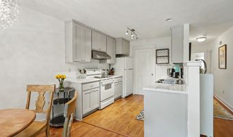 2214 McCall Dr, Ashland, OR 97520
