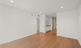 5301 Balboa Blvd D9, Encino, CA 91316