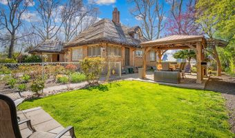 247 4TH St, Athena, OR 97813