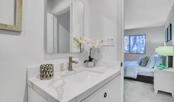 1701 Central Ave P, Alameda, CA 94501