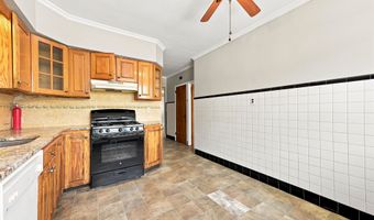 129 W 28TH St 1, Bayonne, NJ 07002