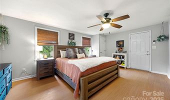 3725 Sudbury Rd, Charlotte, NC 28205