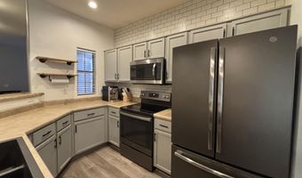 948 E SAVANNAH Dr, Chandler, AZ 85225