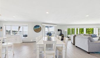72 Marine Dr, Narragansett, RI 02882