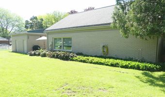 1006 Falkirk Rd, Alma, MI 48801