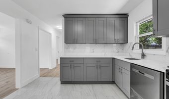 136 Pacific Ave, Beachwood, NJ 08722