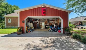 2331 W Detroit St, Abilene, KS 67410