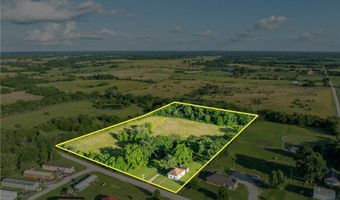 706 E 4th St, Altamont, MO 64620
