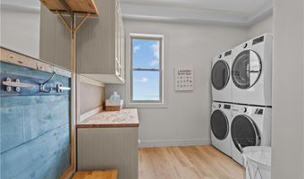 82 Ellery Rd, Newport, RI 02840