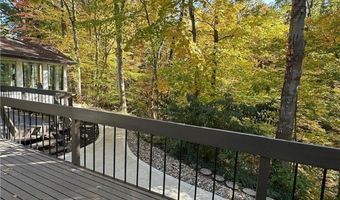 755 Sand Run Rd, Akron, OH 44313