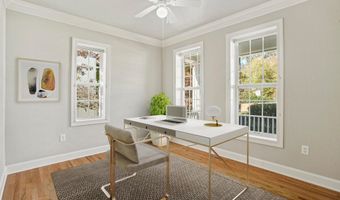 5604 HOOVER St, Bethesda, MD 20817