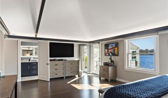 166 New Meadow Rd, Barrington, RI 02806