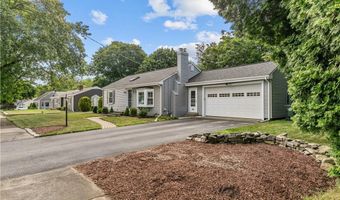 12 Terrace Dr, Bristol, RI 02809