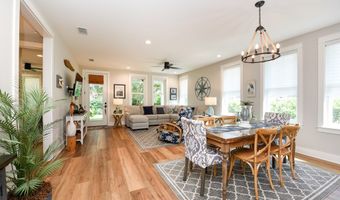 225 Ave D, Apalachicola, FL 32320