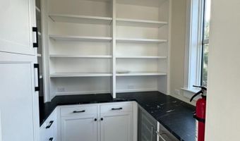 281 7TH St, Avalon, NJ 08202